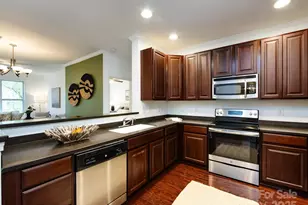 1000 E Woodlawn Rd, Charlotte, NC 28209 - Photo 5