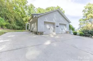 1477 Hoyle Dr, Lenoir, NC 28645 - Photo 3