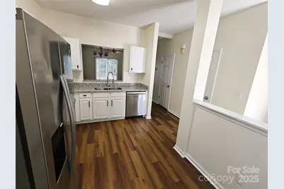 8031 Stoneham Court, Matthews, NC 28105 - Photo 3