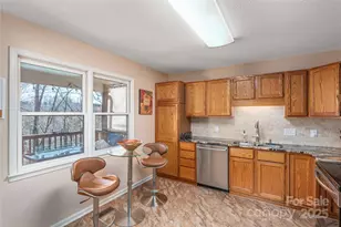 32 Foxberry Dr, Arden, NC 28704 - Photo 13