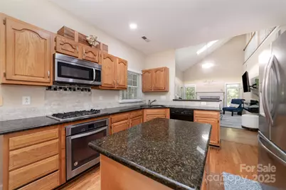 6401 Morningsong Lane, Charlotte, NC 28269 - Photo 19