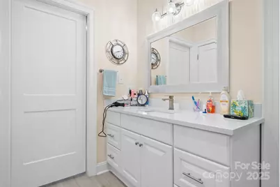 4850 Woodwinds Drive NE, Hickory, NC 28601 - Photo 17