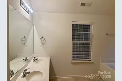 5502 Freestone Drive, Charlotte, NC 28216 - Photo 19