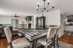 2115 N Stoney View Ct, Hendersonville, NC 28792 - Photo 11