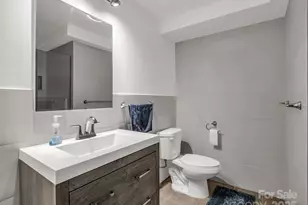 2115 N Stoney View Ct, Hendersonville, NC 28792 - Photo 37