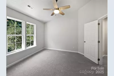 9065 Cinnabay Drive, Charlotte, NC 28216 - Photo 5