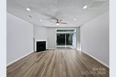 9065 Cinnabay Drive, Charlotte, NC 28216 - Photo 3