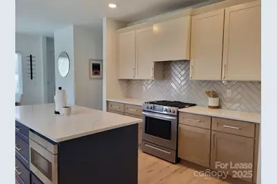 1932 St Mark Street, Charlotte, NC 28216 - Photo 7