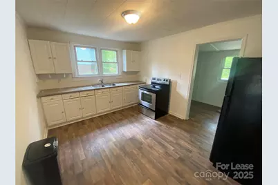 517 W Henry Street, Belmont, NC 28012 - Photo 3