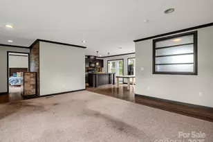 4 N Frederick Ln, Hendersonville, NC 28792 - Photo 9