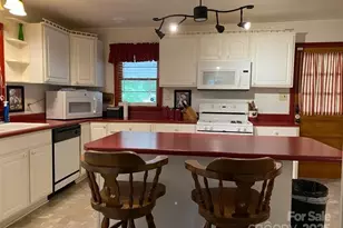 280 Walker St, Columbus, NC 28722 - Photo 9