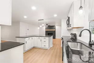 8412 Strider Dr, Charlotte, NC 28212 - Photo 23