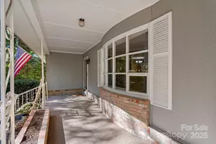 3214 Debbie Dr, Hendersonville, NC 28791 - Photo 7