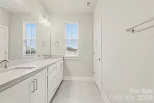 11934 Fiddlers Roof Ln, Charlotte, NC 28277 - Photo 17