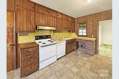 1101 Anthony Avenue NE, Valdese, NC 28690 - Photo 3