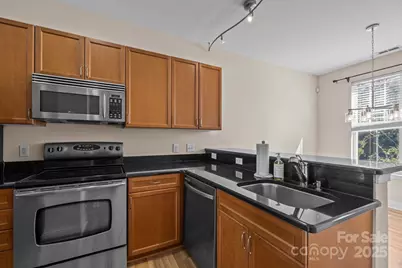 1302 Kenilworth Avenue #112, Charlotte, NC 28203 - Photo 15