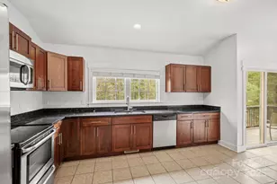 27 Walnut Springs Dr, Asheville, NC 28804 - Photo 11