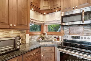 80 Slickrock Rd, Burnsville, NC 28714 - Photo 11