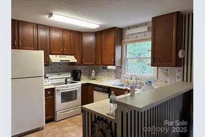 655 Overlook Drive #C, Spruce Pine, NC 28777 - Photo 7