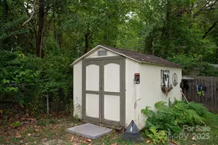 1040 Laurel Ln, Gastonia, NC 28054 - Photo 21