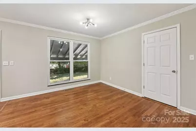 900 E Woodlawn Road, Charlotte, NC 28209 - Photo 7