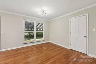 900 E Woodlawn Rd, Charlotte, NC 28209 - Photo 7