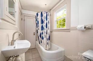 303 Country Club Rd, Asheville, NC 28804 - Photo 13