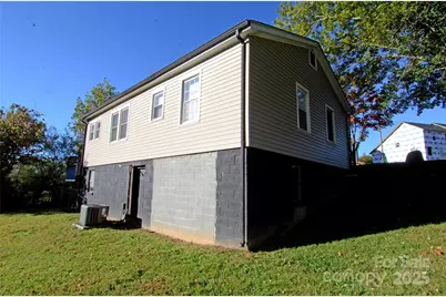 231 Stroud Street, Marion, NC 28752 - Photo 3