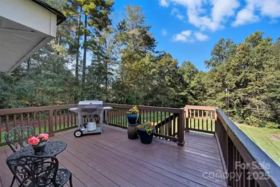 5005 Woodwinds Drive NE, Hickory, NC 28601 - Photo 11