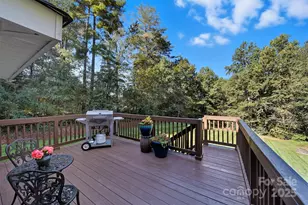 5005 Woodwinds Dr NE, Hickory, NC 28601 - Photo 11