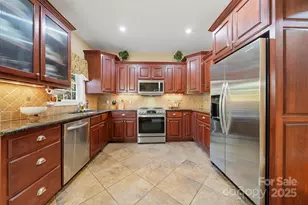 5005 Woodwinds Dr NE, Hickory, NC 28601 - Photo 17