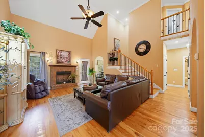 5005 Woodwinds Drive NE, Hickory, NC 28601 - Photo 9