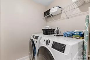 6033 Mariemont Cir, Charlotte, NC 28226 - Photo 37