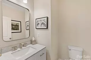 6033 Mariemont Cir, Charlotte, NC 28226 - Photo 9