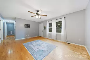 4168 Forest Point Dr, Hickory, NC 28602 - Photo 5