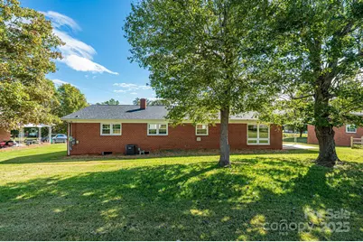 808 Church Street NW, Valdese, NC 28690 - Photo 9