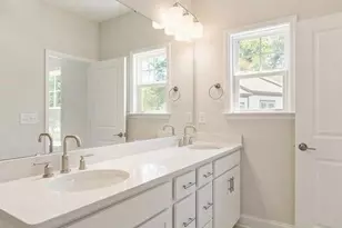 4028 Hidden Oaks Dr, Charlotte, NC 28205 - Photo 17