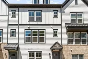 4028 Hidden Oaks Dr, Charlotte, NC 28205 - Photo 1