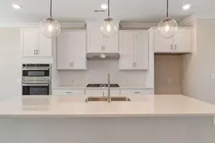 4028 Hidden Oaks Dr, Charlotte, NC 28205 - Photo 11