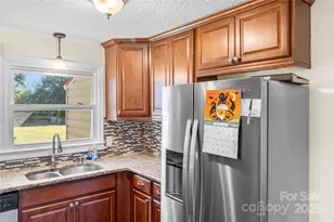 364 Greenlea Cir, Taylorsville, NC 28681 - Photo 15