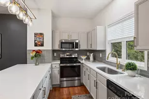 3927 Arbor Ln, Charlotte, NC 28209 - Photo 7