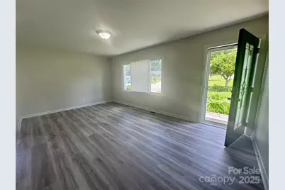 2021 Hollandale Drive, Gastonia, NC 28054 - Photo 9