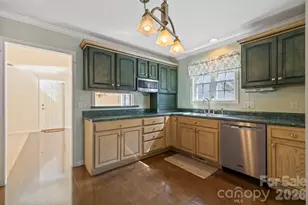 372 Kingfisher Ln, Mills River, NC 28759 - Photo 7