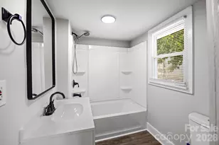 318 S Liberty St, Gastonia, NC 28052 - Photo 23