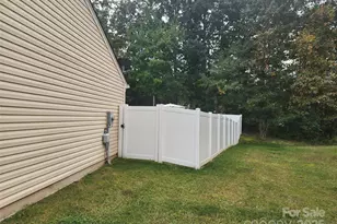 908 Sherman St, Gastonia, NC 28052 - Photo 3