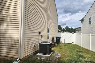 908 Sherman St, Gastonia, NC 28052 - Photo 7