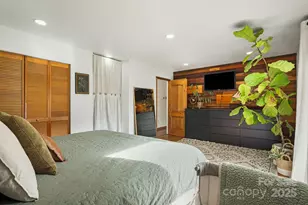 25 Pinewood Dr, Waynesville, NC 28786 - Photo 11