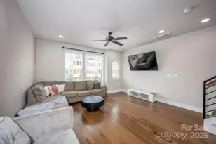 2135 Bryant Park Dr, Charlotte, NC 28208 - Photo 11