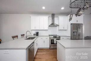 2135 Bryant Park Dr, Charlotte, NC 28208 - Photo 7