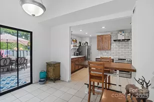 6103 Honeysuckle Ln, Charlotte, NC 28212 - Photo 9